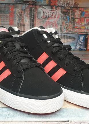 Високі кросівки adidas neo originals2 фото