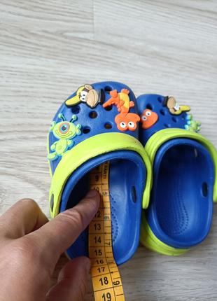Crocs крокси, тапочки, сандалі, сабо синьо - салатові10 фото