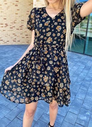 Платье на лето из шифона в цветочный принт6 фото