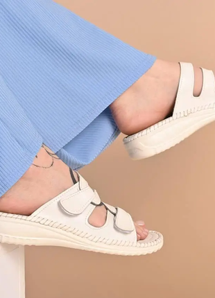 Шльопанці жіночі білі б1345