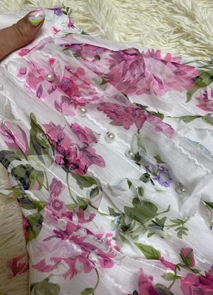 Невагома сукня в красивезний квітковий принт6 фото