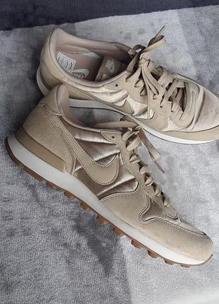 Кроссовки nike internationalist