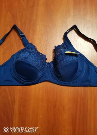 Бюстгальтер на кісточці