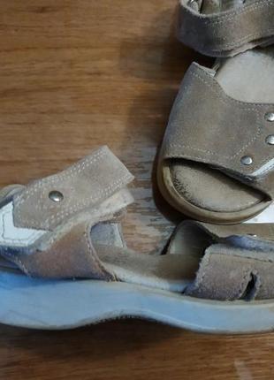 Дитячі шкіряні сандалі босоніжки 27р. черевики сандали босоножки