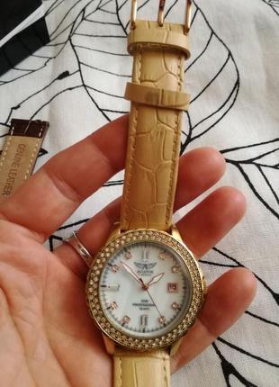 Брендовий годинник зі змінними ремінцями aviator f-series