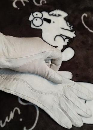 Кожаные белые перчатки 7-81 фото