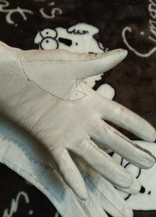 Кожаные белые перчатки 7-85 фото