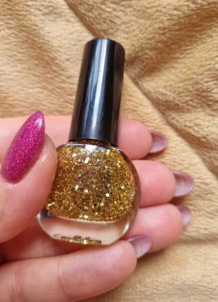 Лак для ногтей золотой блестки