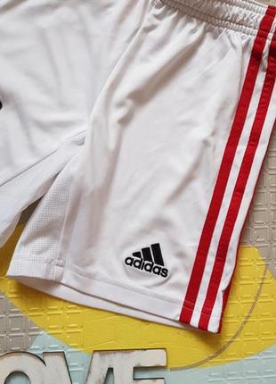 Шорти adidas на хлопчика 7-8 років3 фото