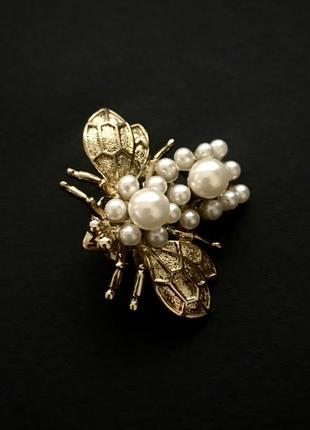 Елегантна брошка бджола/джміль з перлами5 фото