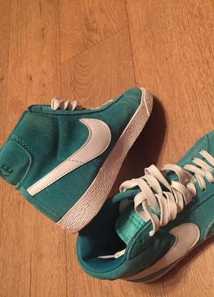 Жіночі кросівки nike blazer4 фото