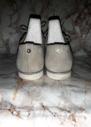 Сірі туфлі із замші на шнурочках на низькому ходу6 фото