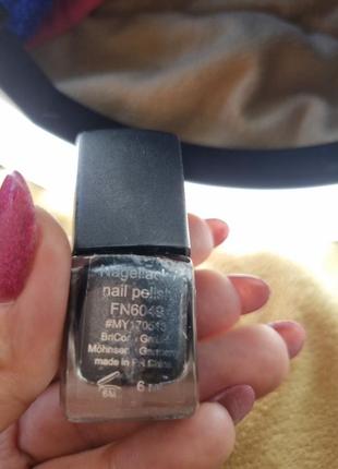 Лак для нігтів 3