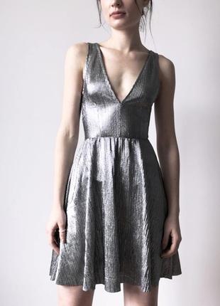 Серебряное плиссированное  платье h&m by divided