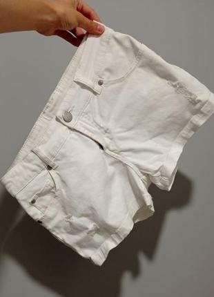 Сексуальные белые джинсовые короткие шорты