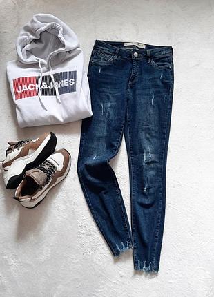 Джинси скіні