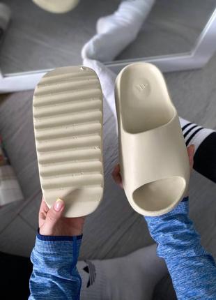 Жіночі шльопанці adidas yeezy slide bone