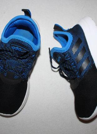 Кросівки фірми adidas 36 розмір по устілці 23 див.