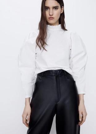 Біла блуза футболка zara з об'ємними рукавами m/l/xl