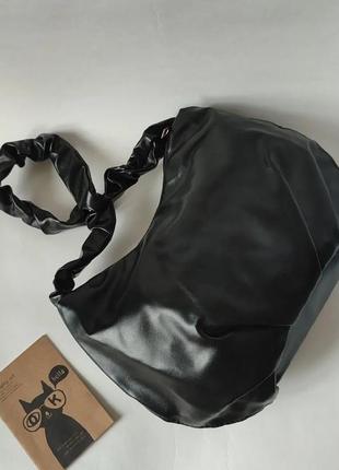 Полукруглая сумочка (черная)5 фото