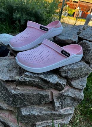 Кроксы crocs сабо женские пудровые силиконовые5 фото