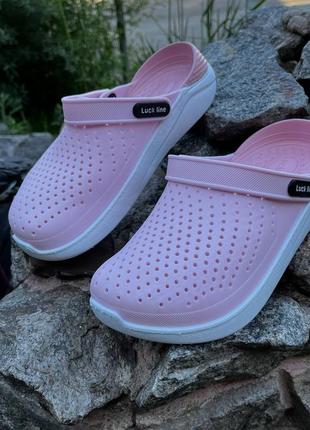 Кроксы crocs сабо женские пудровые силиконовые6 фото