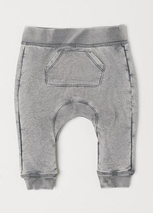 Спортивные штаны для мальчика h&m 0565259004 50 см  серый 680511 фото