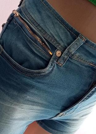 Короткі жіночі джинсові стрейчеві шорти2 фото