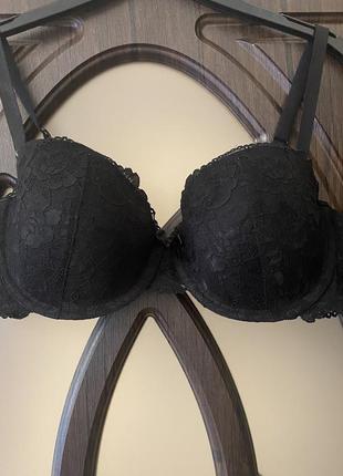 Шикарний, ажурний, чорний бюстгальтер