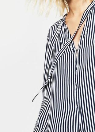 Вискозная полосатая рубашка в полоску блуза блузка с завязками на шее2 фото