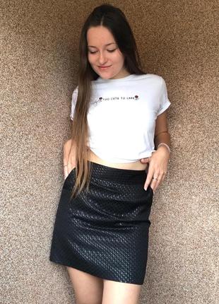 Чорна спідниця коротка спідничка з кишенями класична
