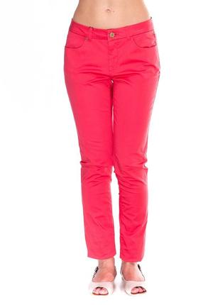 Яскраві брюки прямого крою