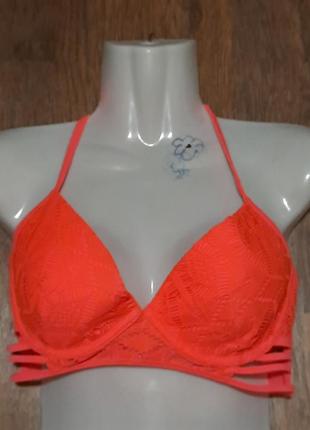 Брендовий новий яскравий верх купальника р .34 d 75 d від new look кісточки поролон