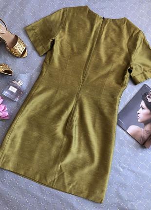Бомбезне плаття золото-гірчичного кольору прямого фасону3 фото