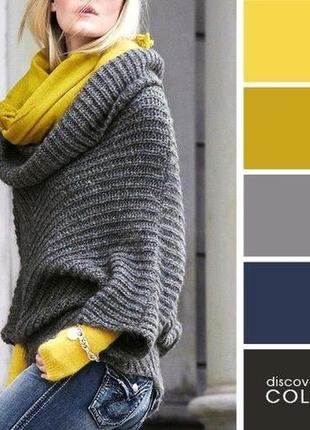Об'ємний жіночий светр гірчичного кольору9 фото