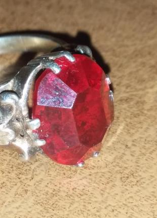Серебренное кольцо с красным камнем винтаж6 фото
