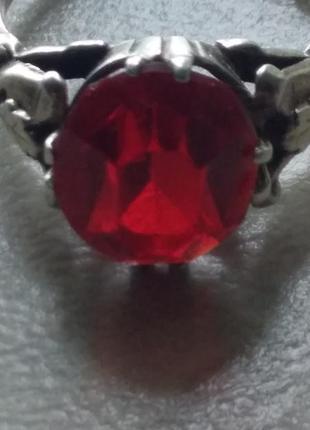 Серебренное кольцо с красным камнем винтаж8 фото