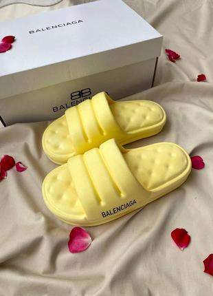 Balenciaga puffy slides yellow жіночі яскраві жовті шльопанці тапки на літо шльопанці жовті під бренд баленсіага