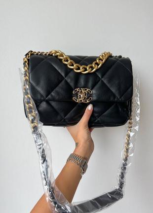 Розкішна чорна брендова жіноча сумочка в стилі шанель chanel 19 black черная сумка с бордовой красной подкладкой внутри бренд2 фото