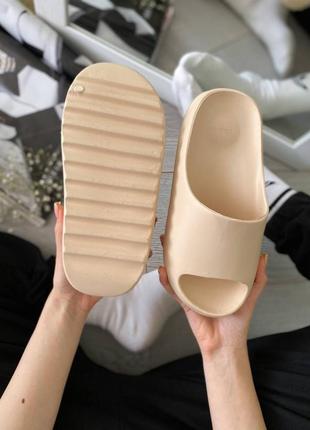 Жіночі шльопанці adidas yeezy slide beige ☀️