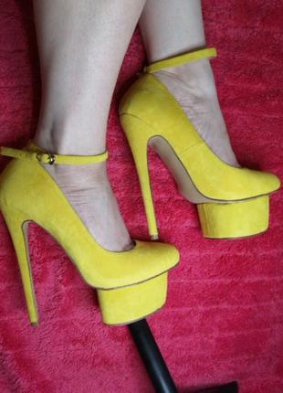 Туфли желтые gianmarco lorenz