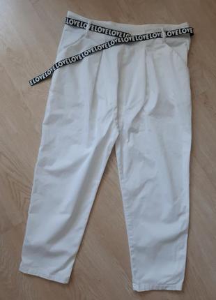 Білі брюки укорочені з матнею,італія, м3 фото