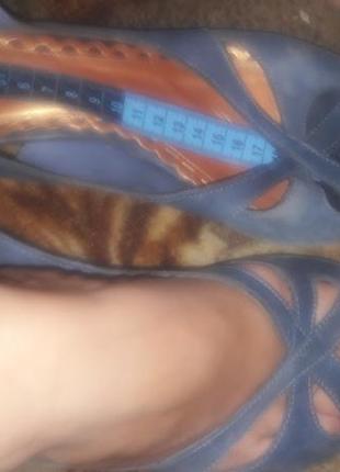 Босоніжки 39 розмір шкіра