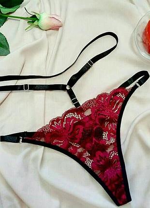 Эффектные стринги с поясом