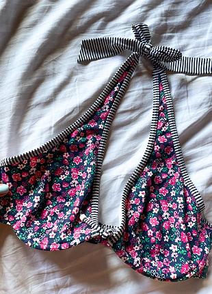 Дуже гарний верх від купальника бренду esprit