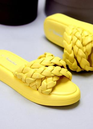 Повсякденні жовті сонячні плетені жіночі шльопанці колір на вибір