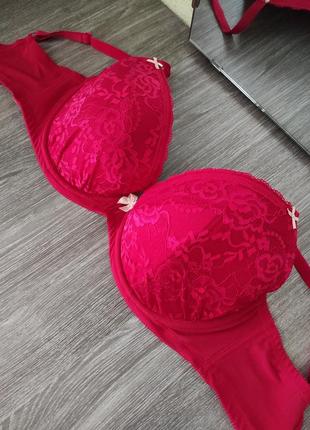 Красивый яркий бюстгальтер ann summers