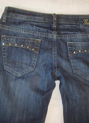 Джинсы модного кроя  guess, состояние новых 29р (м-л)
