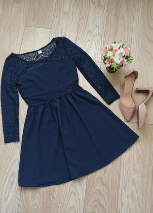 Красивое короткое синее платье с гипюровой спинкой, xs