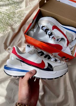Чоловічі nike vaporwaffle sport fuschia x sacai white red